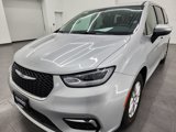 Used 2023 Chrysler Pacifica Touring-L image 5