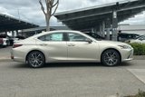 New 2025 Lexus ES 300h w/ Premium Package image 3
