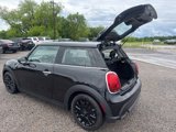 Used 2022 MINI Cooper 2-Door Hardtop image 4