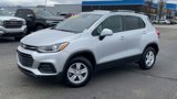 Used 2022 Chevrolet Trax LT w/ LT Convenience Package image 4