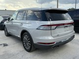 Used 2020 Lincoln Aviator Reserve w/ Equipment Group 201A image 2