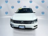 Used 2019 Volkswagen Tiguan SE w/ Panoramic Sunroof Package image 2