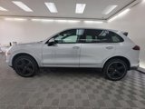 Used 2018 Porsche Cayenne Platinum Edition image 2
