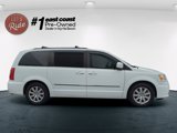 Used 2016 Chrysler Town & Country Touring image 5