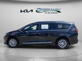 Used 2018 Chrysler Pacifica Touring-L image 2