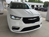 Used 2022 Chrysler Pacifica Touring-L image 2