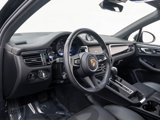 Certified 2022 Porsche Macan image 4