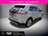 Used 2022 Ford Edge Titanium image 4