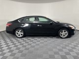 Used 2013 Nissan Altima 2.5 SV image 2