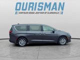 Used 2023 Chrysler Voyager LX image 2