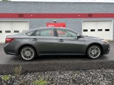 Used 2017 Toyota Avalon Limited image 2