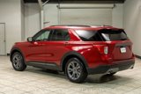Used 2022 Ford Explorer XLT w/ Equipment Group 202A image 5
