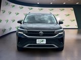 Certified 2023 Volkswagen Taos SE image 2