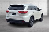 Used 2019 Toyota Highlander XLE image 3