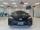 Used 2018 Toyota Camry XSE image 2