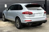 Certified 2017 Porsche Cayenne Platinum Edition image 3