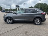 Used 2022 Ford Edge SEL w/ Convenience Package image 4
