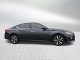 Used 2020 Nissan Altima 2.5 SV image 2