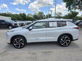 Used 2022 Mitsubishi Outlander ES image 3
