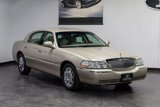 Used 2008 Lincoln Town Car Signature Limited image 2