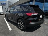 Used 2022 Ford Escape SE w/ SE Sport Appearance Package image 2