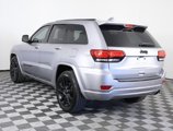 Used 2017 Jeep Grand Cherokee Altitude image 5