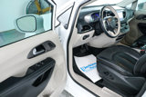 Used 2019 Chrysler Pacifica Limited image 3