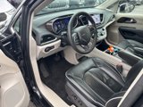 Used 2023 Chrysler Pacifica Limited image 5