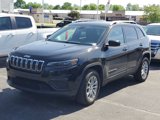 Used 2020 Jeep Cherokee Latitude w/ Cold Weather Group image 2