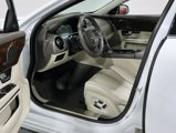 Used 2013 Jaguar XJ image 2