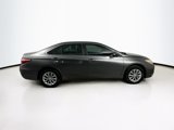 Used 2016 Toyota Camry LE image 4