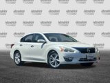 Used 2015 Nissan Altima 2.5 SV image 2