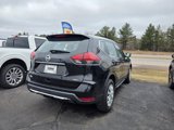 Used 2017 Nissan Rogue S image 4
