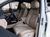 Certified 2025 Porsche Macan image 5