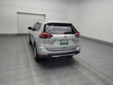 Used 2017 Nissan Rogue SV image 6