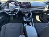 Certified 2021 Hyundai Elantra SEL w/ Convenience + Premium Package image 4