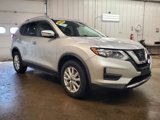 Used 2020 Nissan Rogue SV image 2