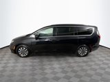 Used 2021 Chrysler Pacifica Touring-L image 5
