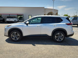 Used 2024 Nissan Rogue SV image 2