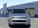 Used 2014 Mitsubishi Outlander SE image 2