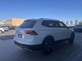 Used 2018 Volkswagen Tiguan SEL image 3