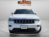 Used 2021 Jeep Grand Cherokee Laredo image 2