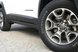 Used 2022 Jeep Cherokee Trailhawk image 2