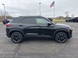Used 2023 Chevrolet TrailBlazer LT image 2
