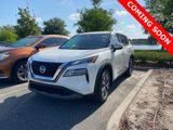 Used 2021 Nissan Rogue SV image 2