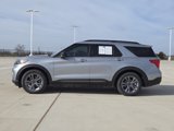 Used 2022 Ford Explorer XLT image 4