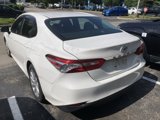 Used 2018 Toyota Camry LE image 4