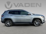 Used 2020 Jeep Compass Latitude image 2