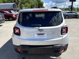 Used 2016 Jeep Renegade Latitude image 6
