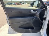 Used 2022 Jeep Grand Cherokee Laredo X image 5